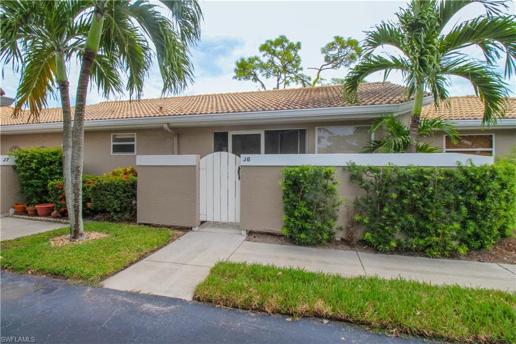 306 Emerald Bay CIR # 8, NAPLES FL 34110-7