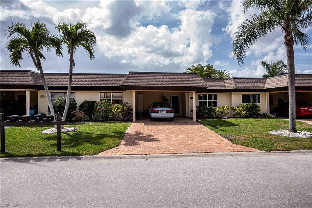 5705 Harbour Club RD, FORT MYERS FL 33919-2