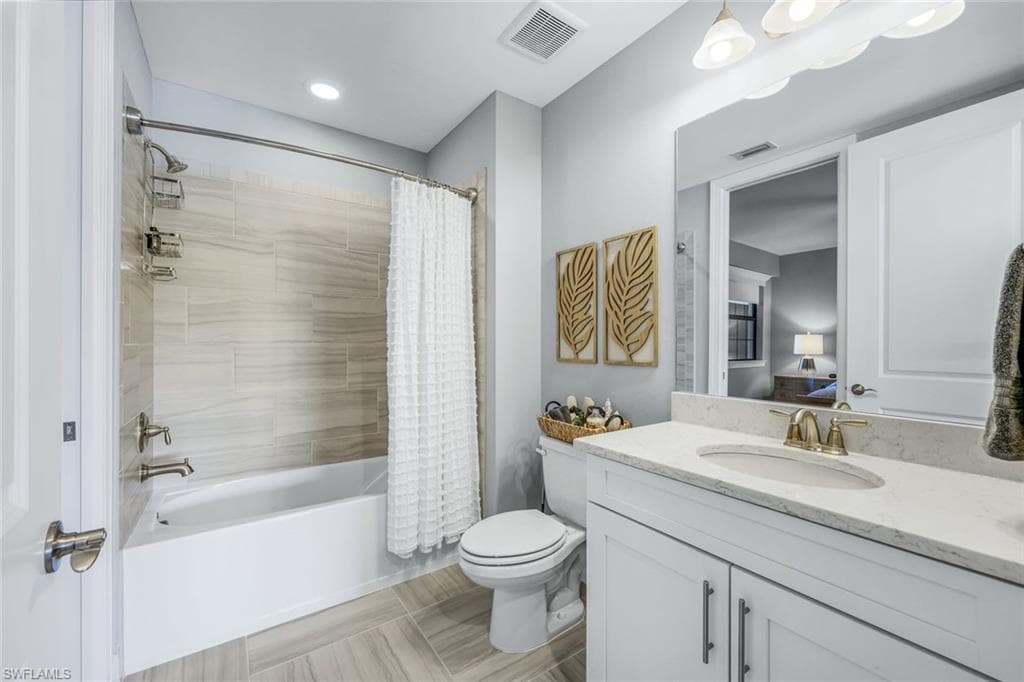 9641 Montelanico LOOP # 103, NAPLES FL 34119-15