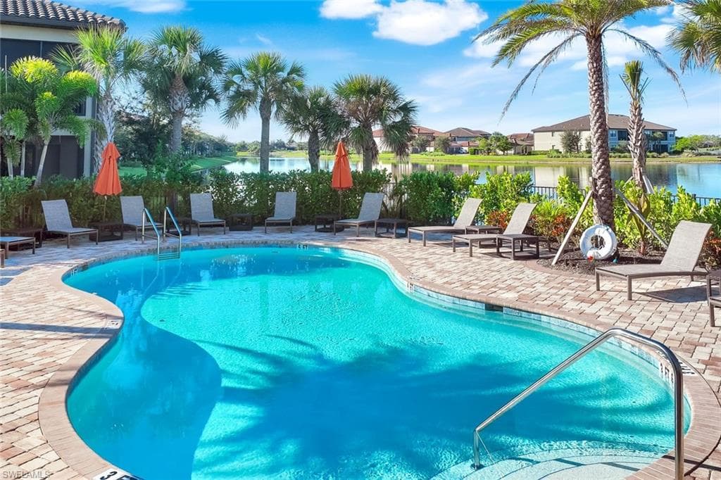 9641 Montelanico LOOP # 103, NAPLES FL 34119-21