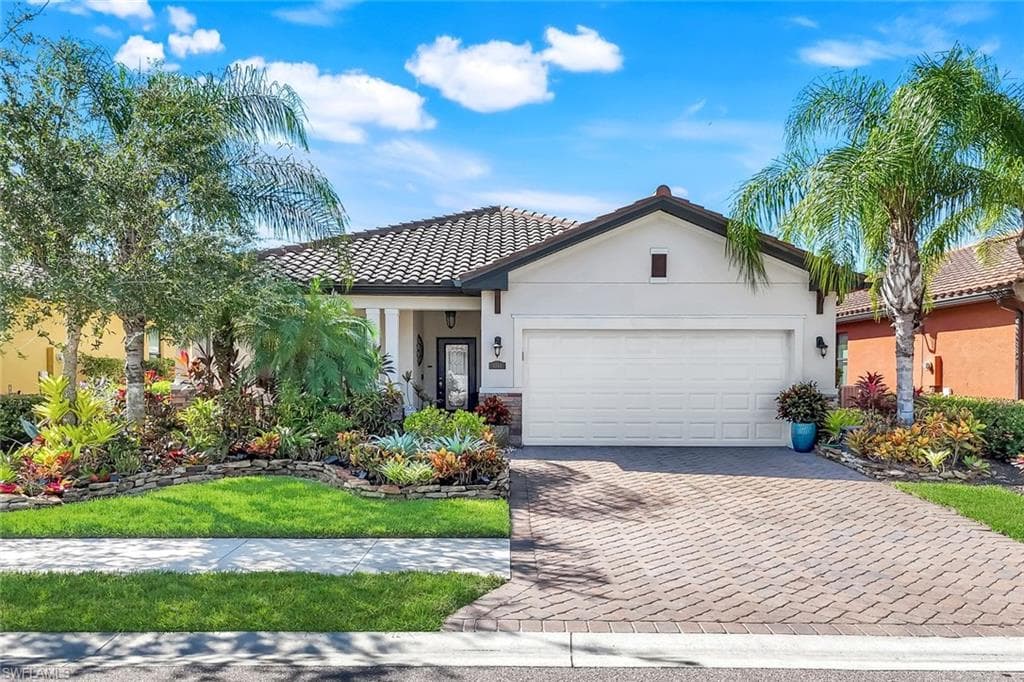 4244 Raffia Palm CIR, NAPLES FL 34119-37