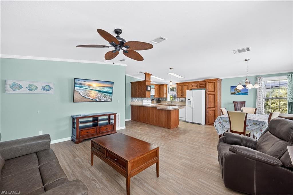 5720 Maplewood CT, FORT MYERS FL 33905-8