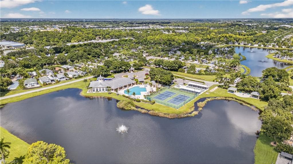 5720 Maplewood CT, FORT MYERS FL 33905-28