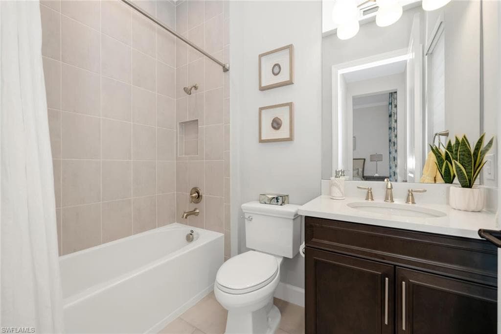 15576 Montello LN, NAPLES FL 34114-21