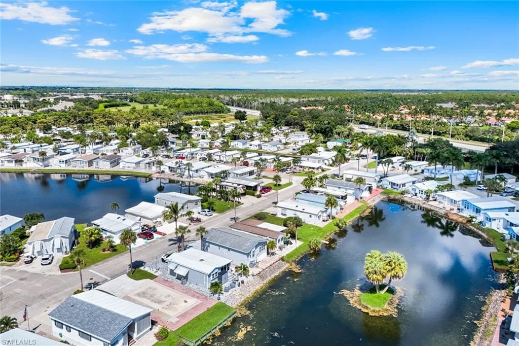 325 Imperial Wilder BLVD, NAPLES FL 34114-6