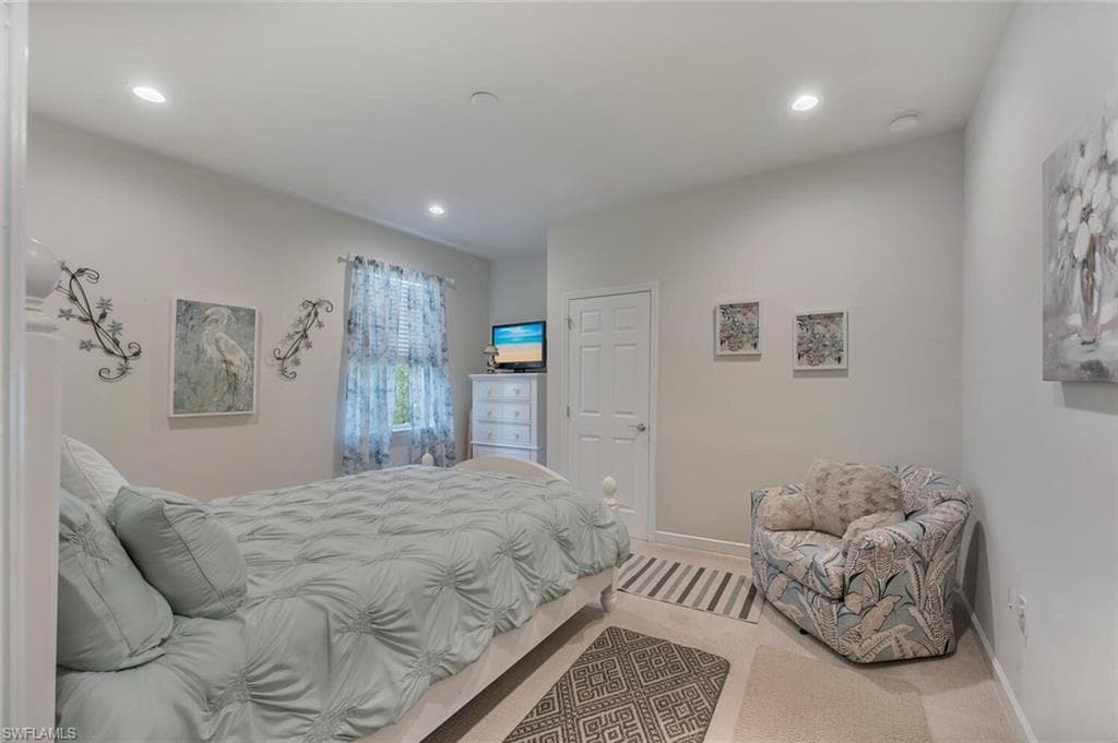 20091 Tavernier DR, ESTERO FL 33928-33