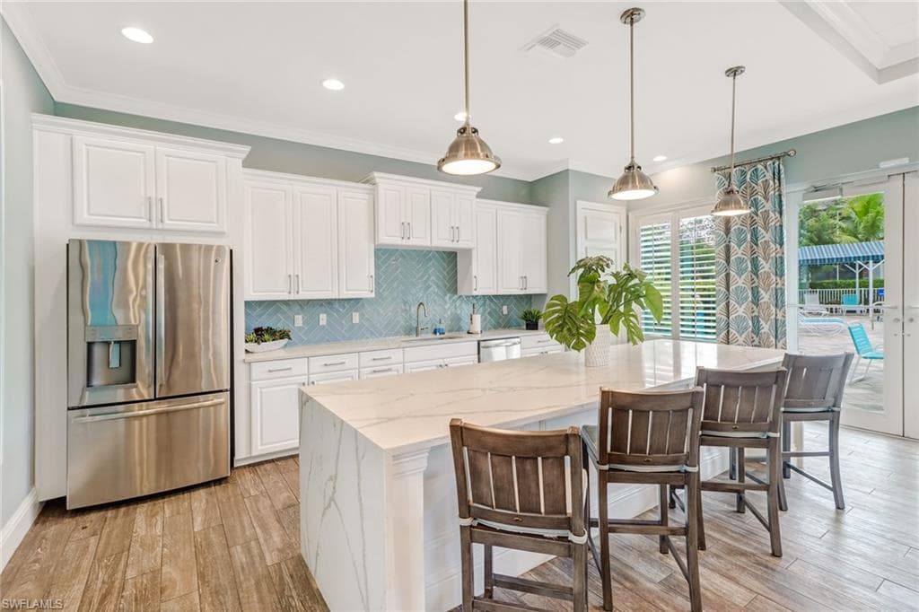 6973 Avalon CIR # 1403, NAPLES FL 34112-25