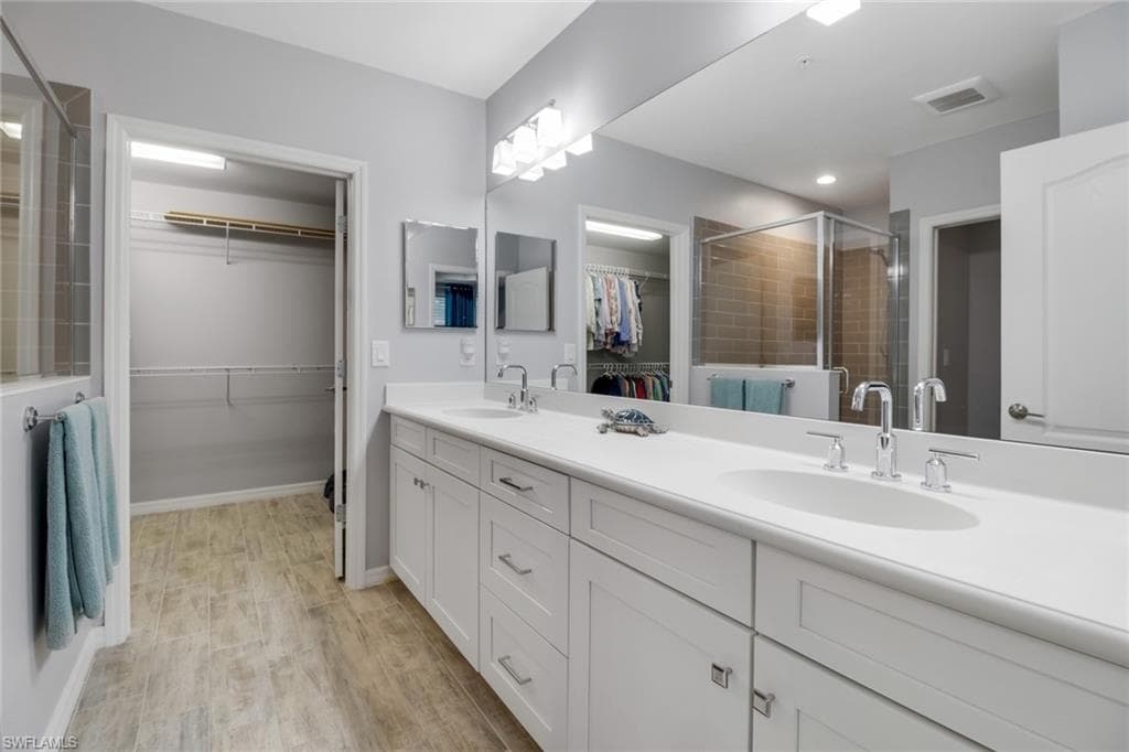 6973 Avalon CIR # 1403, NAPLES FL 34112-17
