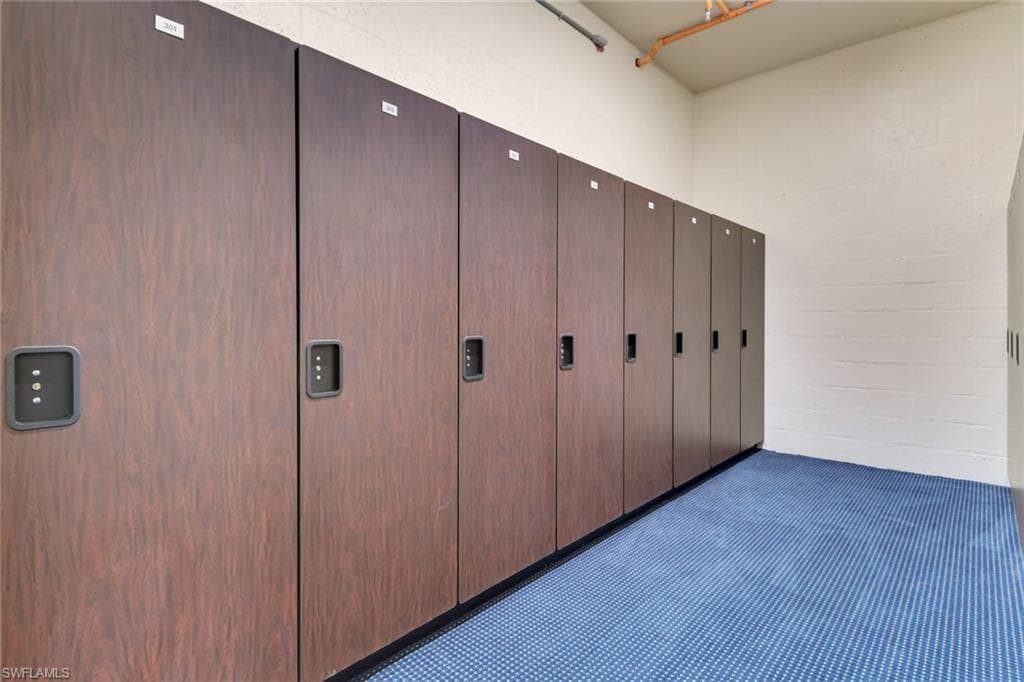 21450 Strada Nuova CIR # A301, ESTERO FL 33928-28