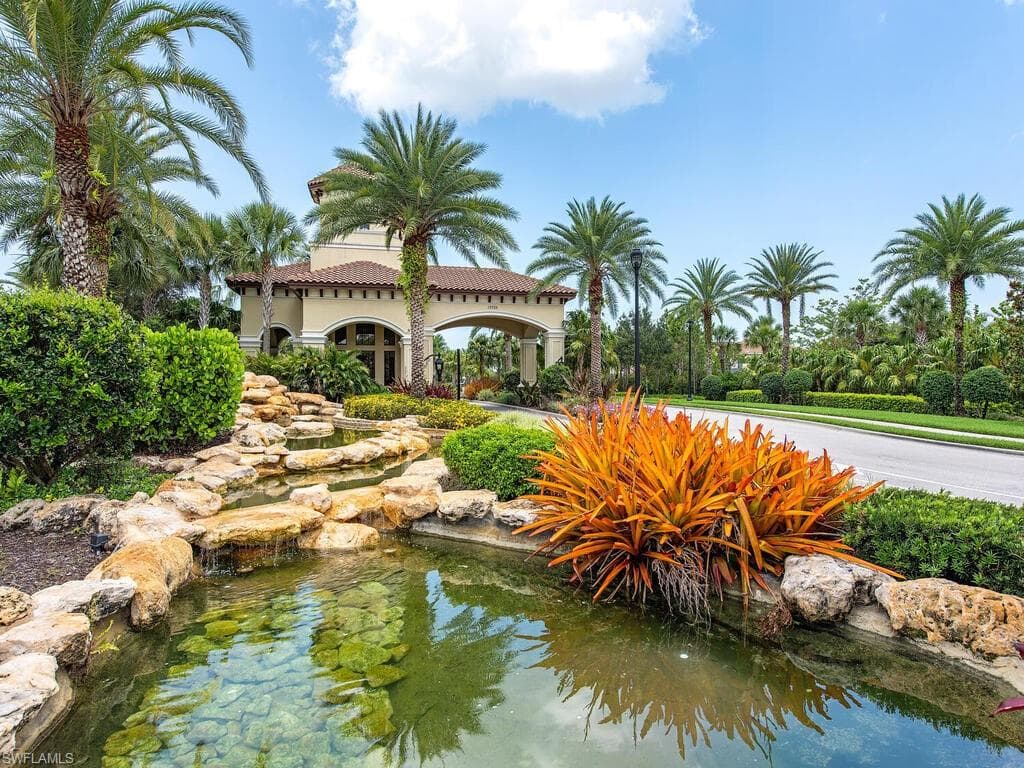 13466 Sumter LN, NAPLES FL 34109-28