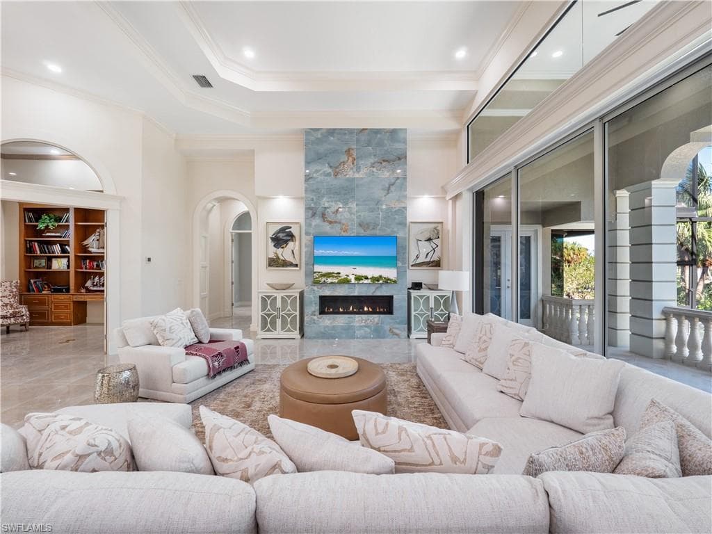 1266 Par View DR, SANIBEL FL 33957-26
