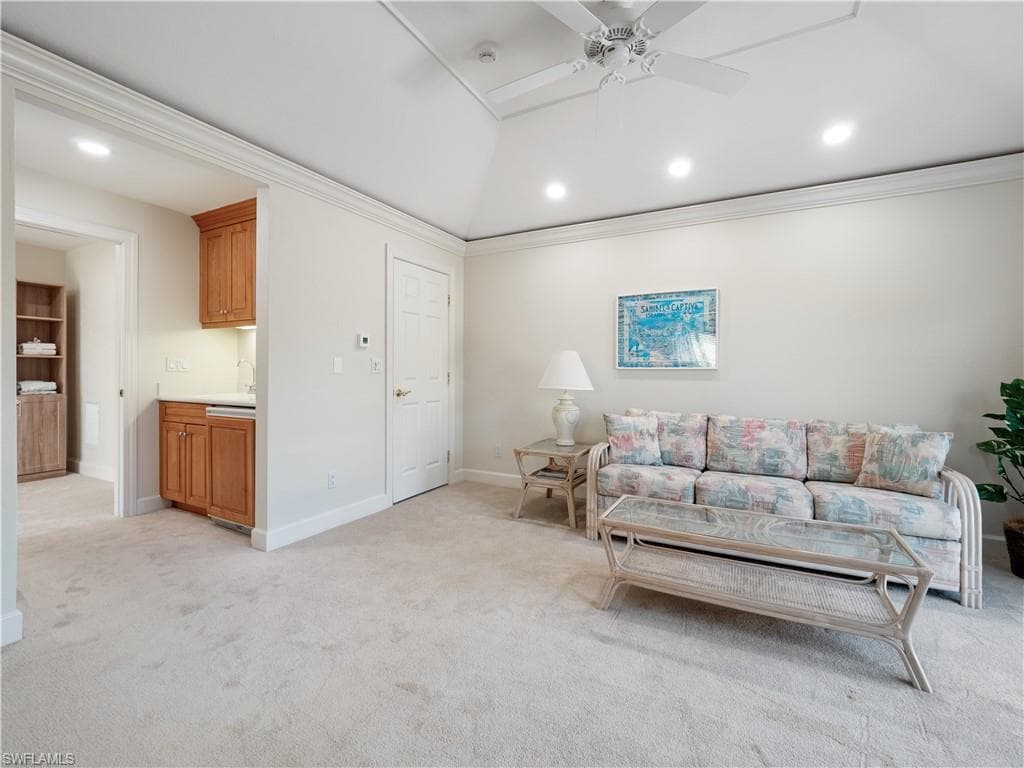 1266 Par View DR, SANIBEL FL 33957-42