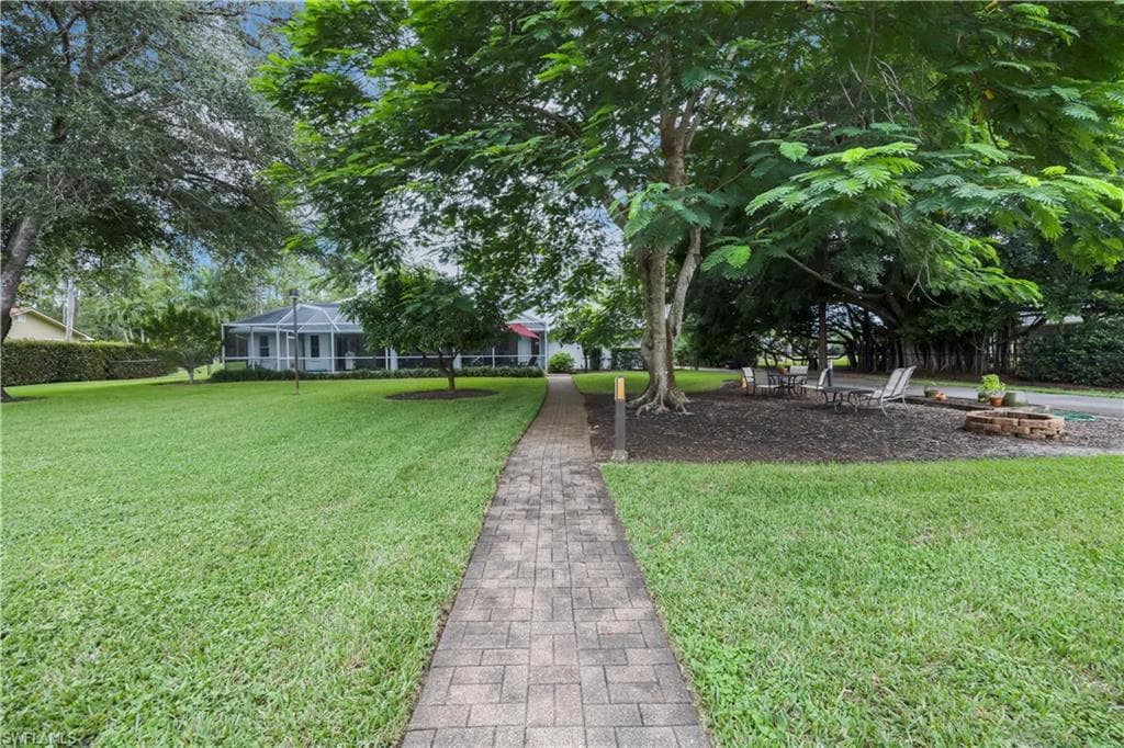 5520 Cynthia LN, NAPLES FL 34112-25