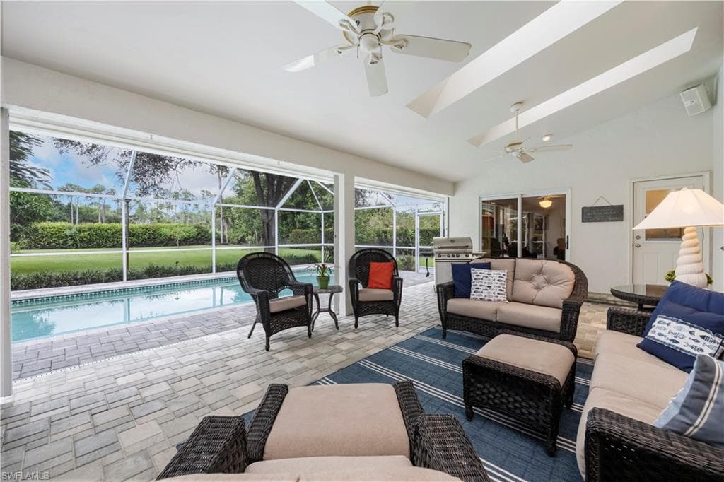 5520 Cynthia LN, NAPLES FL 34112-19