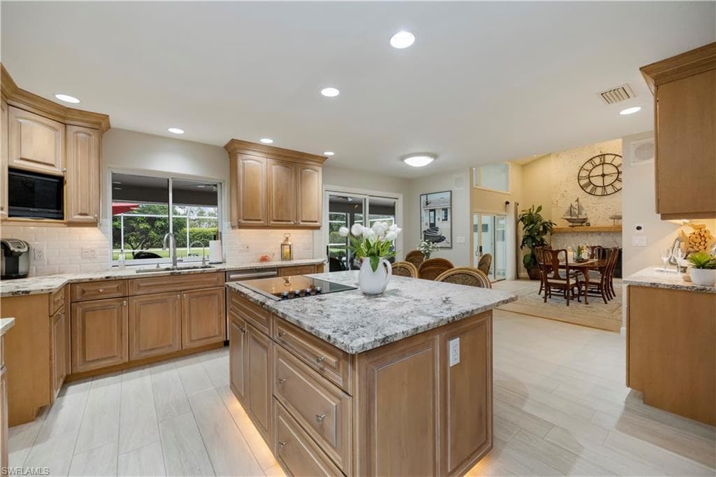 5520 Cynthia LN, NAPLES FL 34112-3