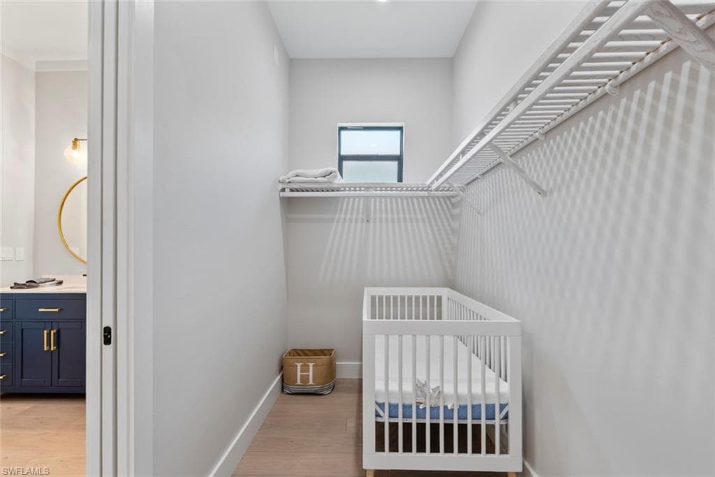 3552 Hibiscus AVE, NAPLES FL 34104-35