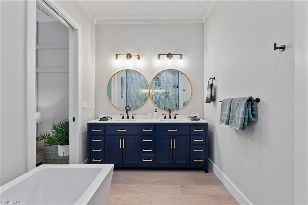 3552 Hibiscus AVE, NAPLES FL 34104-34