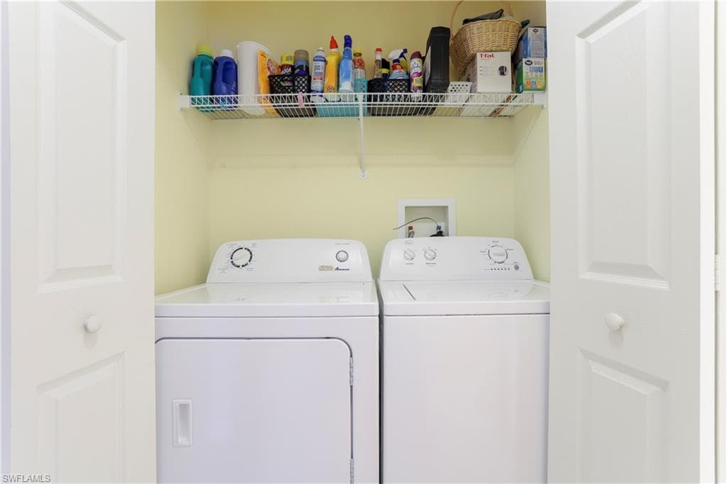 337 Robin Hood CIR # 204, NAPLES FL 34104-11
