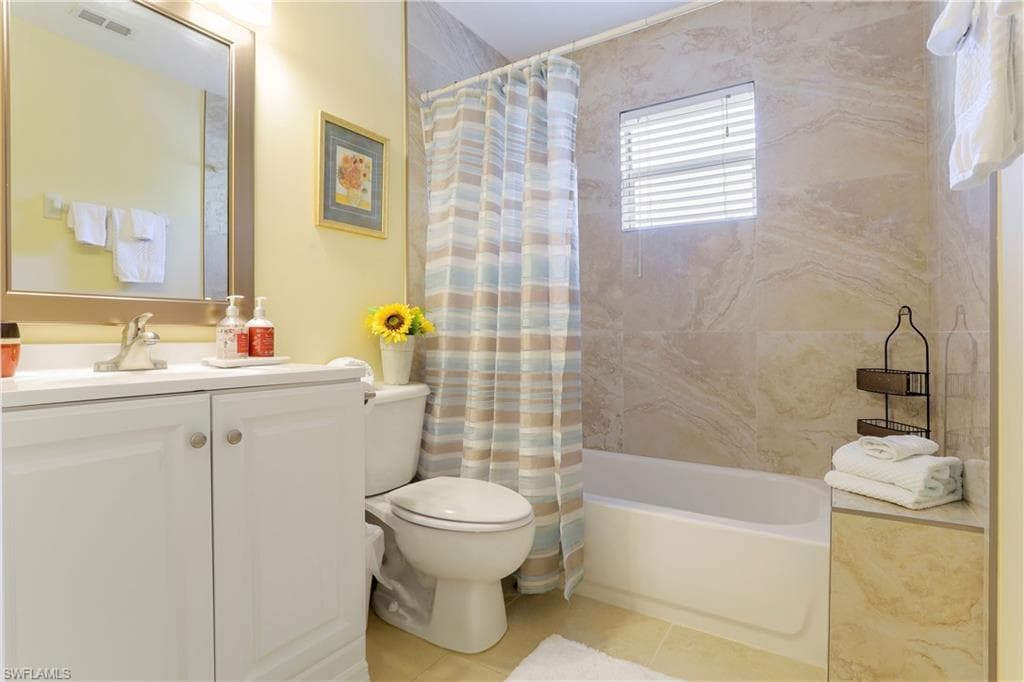 337 Robin Hood CIR # 204, NAPLES FL 34104-13
