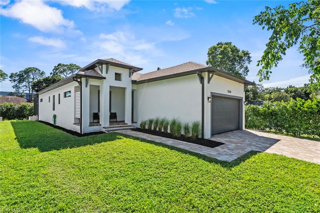 3530 Hibiscus AVE, NAPLES FL 34104-1