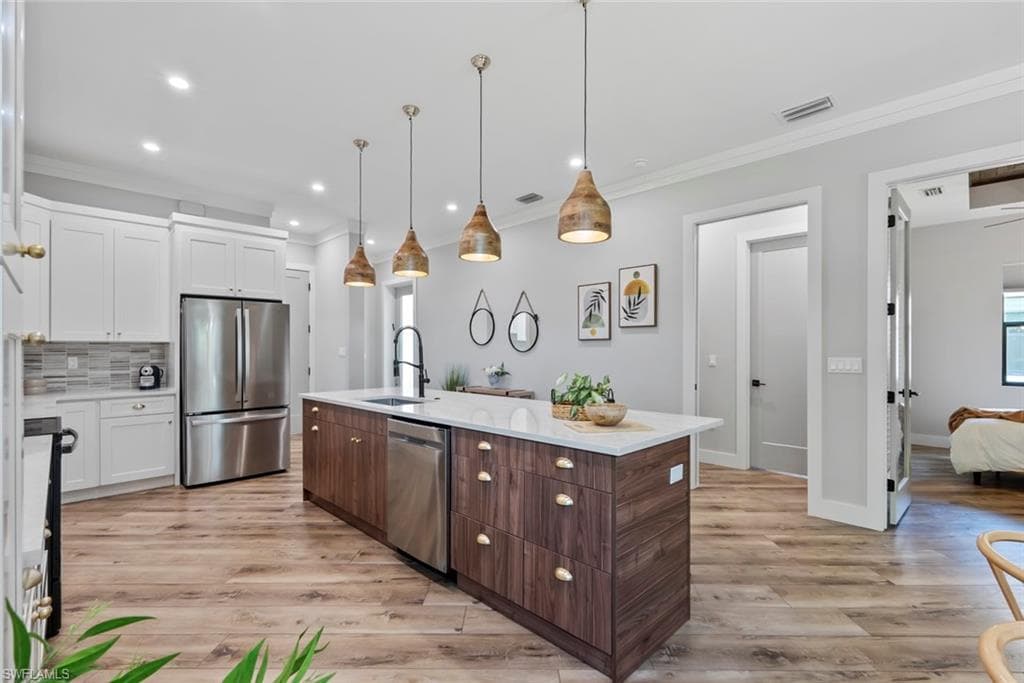 3530 Hibiscus AVE, NAPLES FL 34104-8