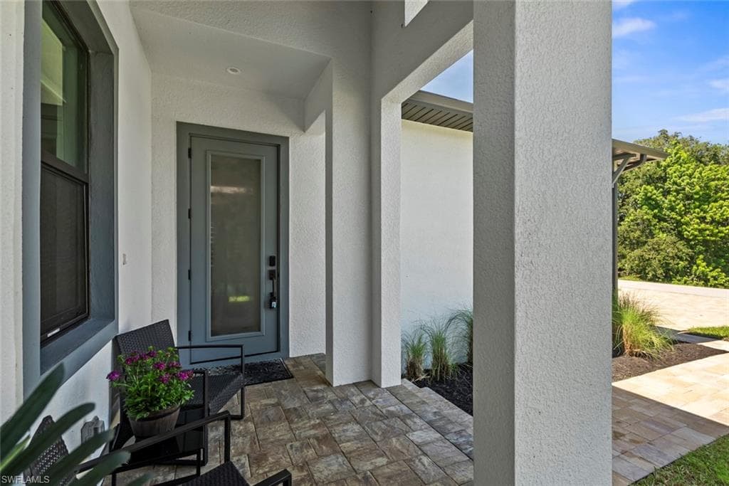 3530 Hibiscus AVE, NAPLES FL 34104-3