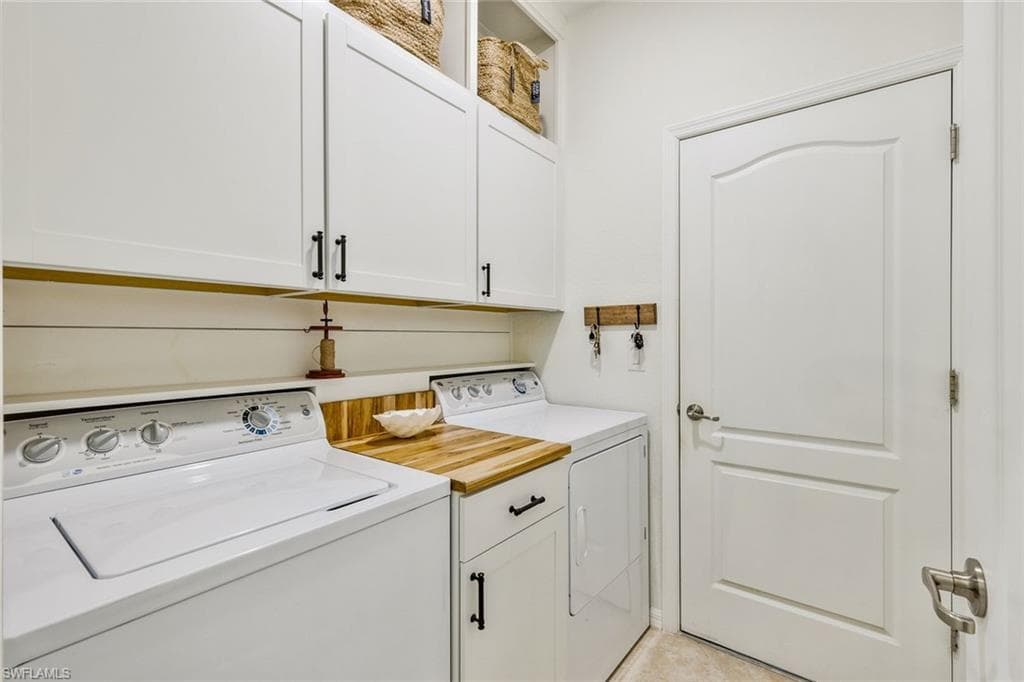 3645 Treasure Cove CT, NAPLES FL 34114-36