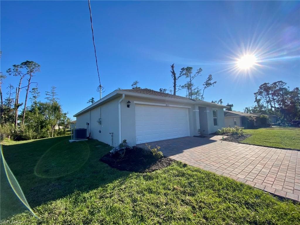 19033 Bartow BLVD, FORT MYERS FL 33967-3