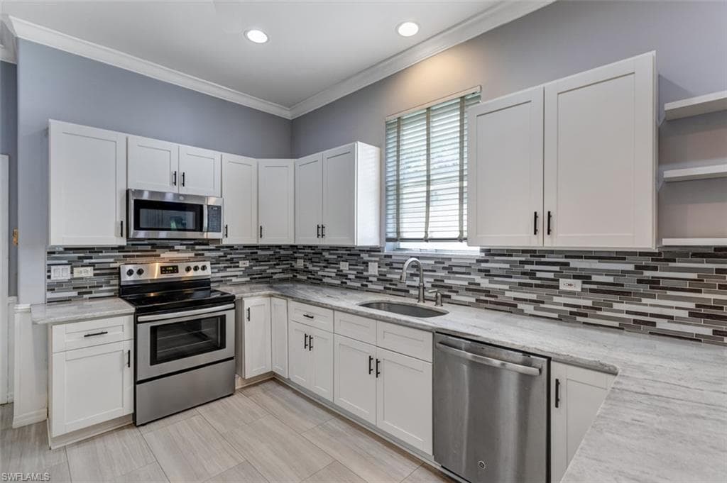 9141 Garden Pointe, FORT MYERS FL 33908-2