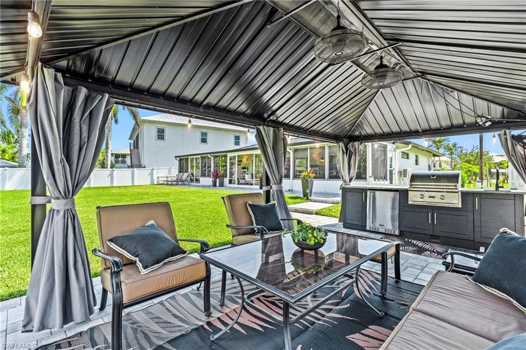 6212 Cocos DR, FORT MYERS FL 33908-35