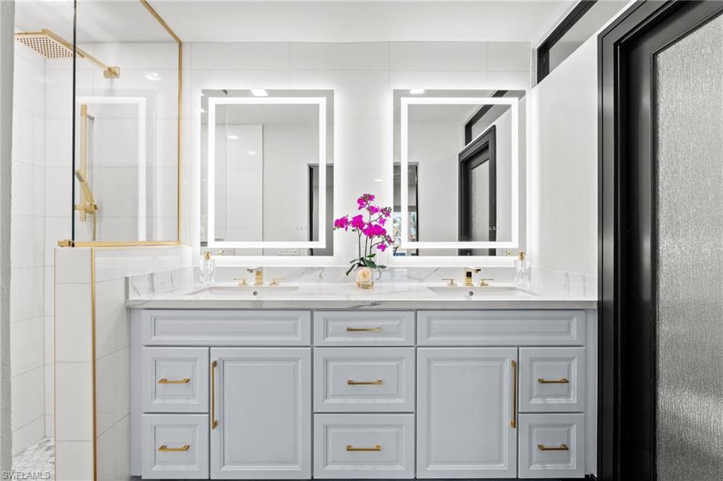 6212 Cocos DR, FORT MYERS FL 33908-19