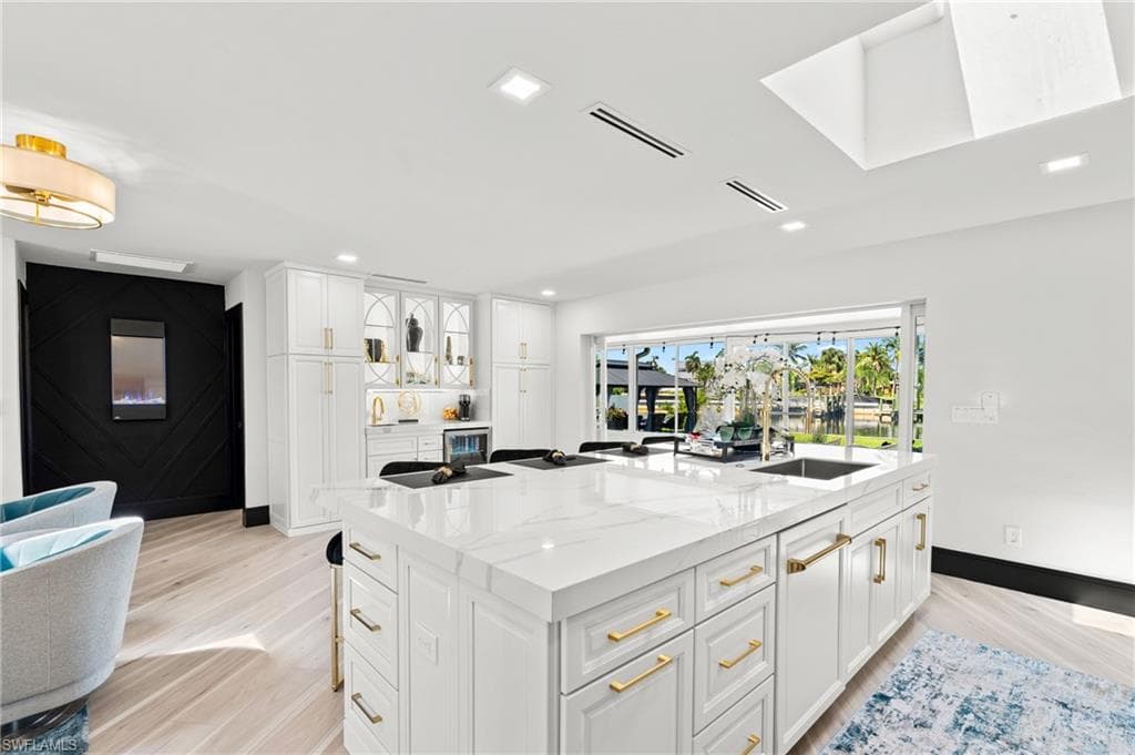 6212 Cocos DR, FORT MYERS FL 33908-13