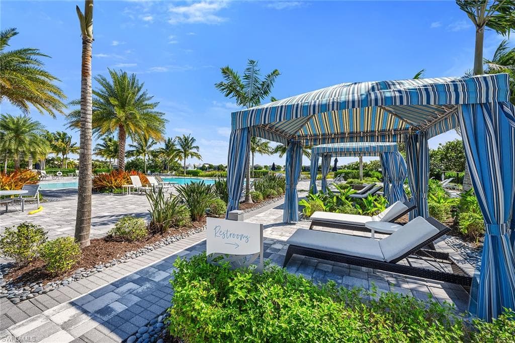 9011 Saint Lucia DR, NAPLES FL 34114-28