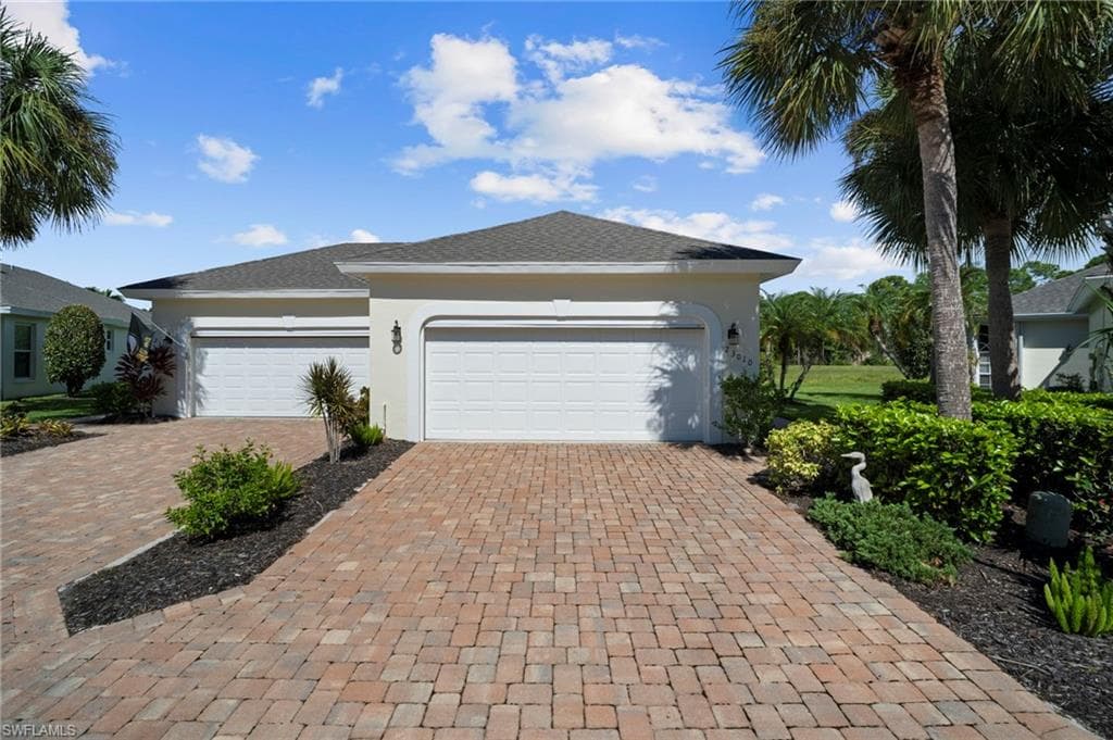 23010 Grassy Pine DR, ESTERO FL 33928-2