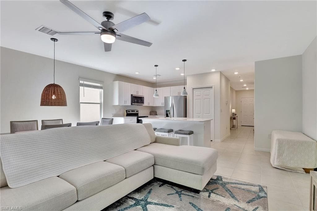 15489 Wildflower CIR, NAPLES FL 34119-9