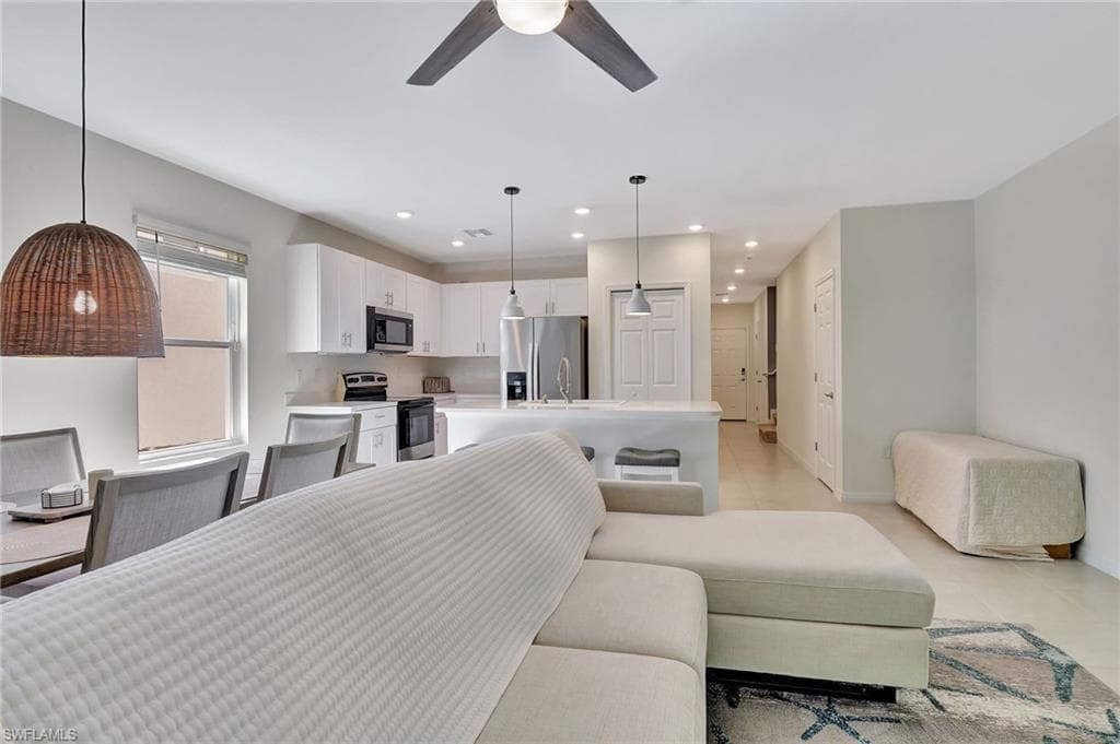 15489 Wildflower CIR, NAPLES FL 34119-10
