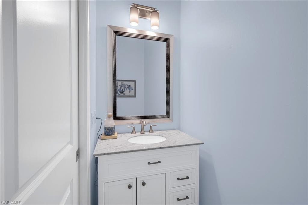 19687 Estero Pointe LN, FORT MYERS FL 33908-23