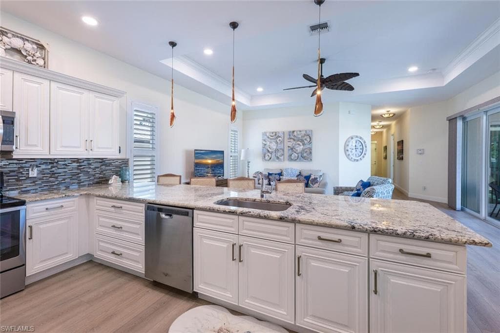 730 95th AVE N, NAPLES FL 34108-8