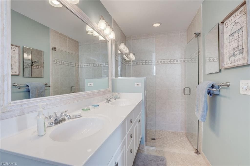 280 Robin Hood CIR # 102, NAPLES FL 34104-9