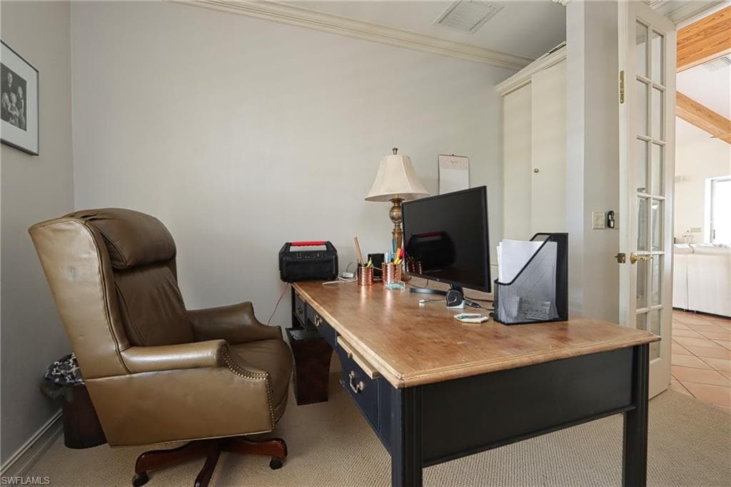 1521 Gordon River LN, NAPLES FL 34104-12