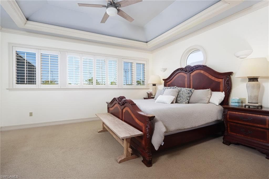 1521 Gordon River LN, NAPLES FL 34104-13