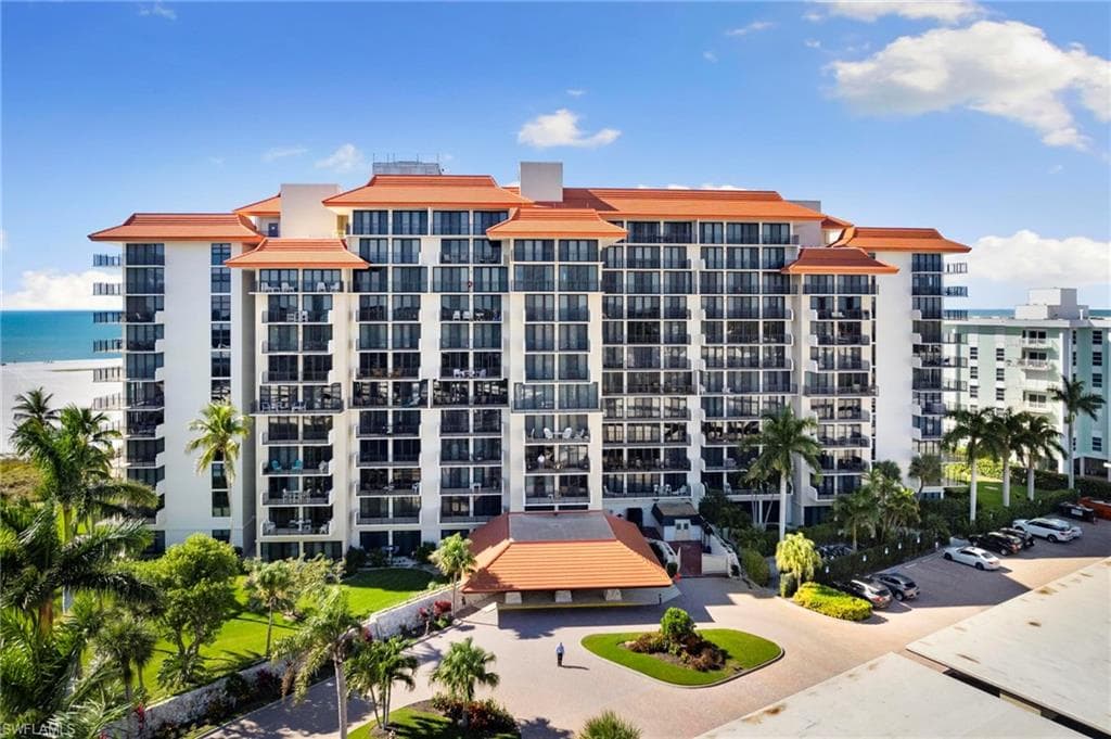 180 Seaview CT # 105, MARCO ISLAND FL 34145-27