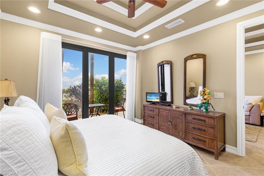 180 Seaview CT # 105, MARCO ISLAND FL 34145-9