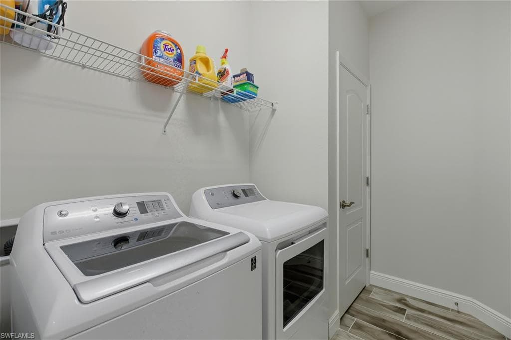 6947 Avalon CIR 1908-22