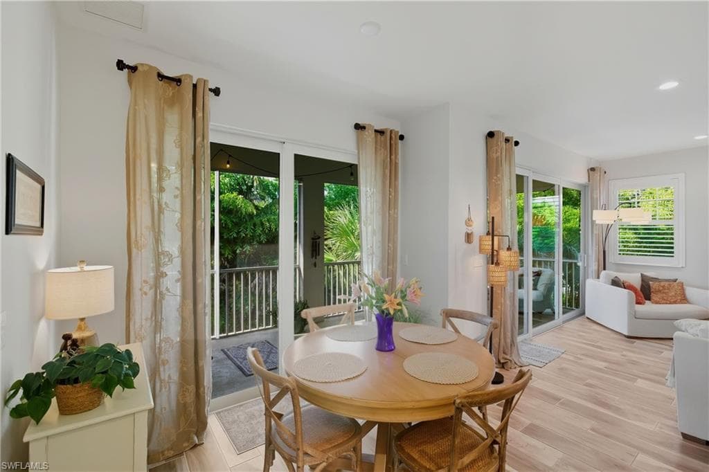 6947 Avalon CIR 1908-11