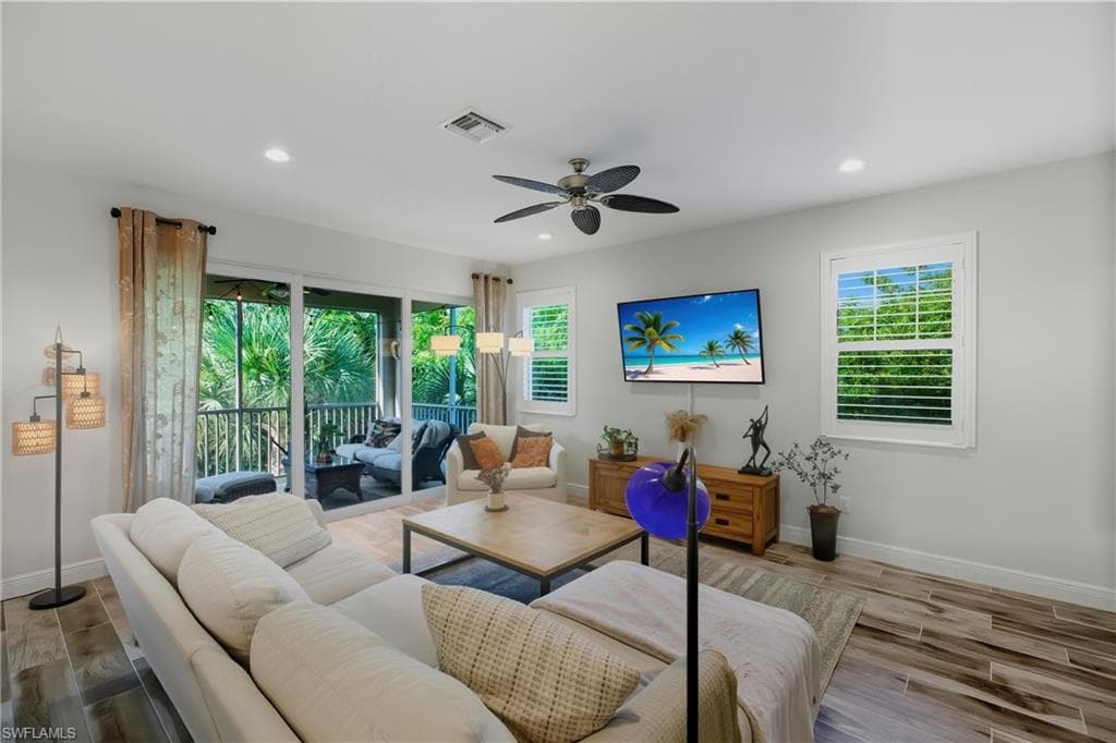 6947 Avalon CIR 1908-2