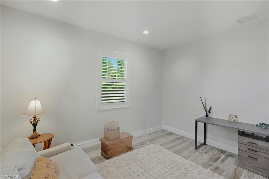 6947 Avalon CIR 1908-13