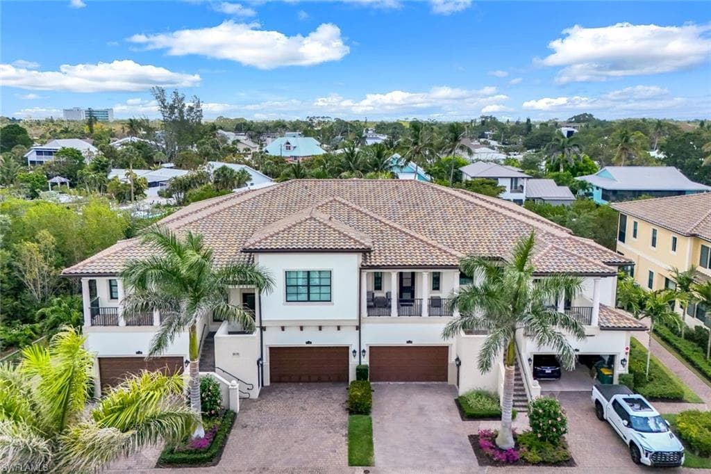 2472 Breakwater WAY # 202, NAPLES FL 34112-42