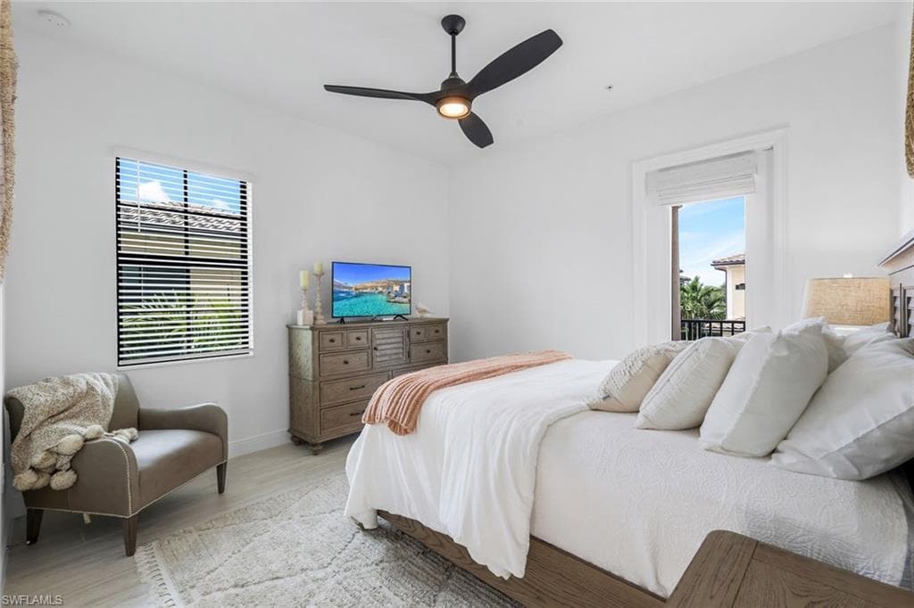 2472 Breakwater WAY # 202, NAPLES FL 34112-27