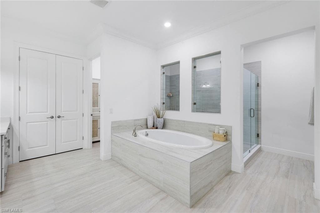 2472 Breakwater WAY # 202, NAPLES FL 34112-19